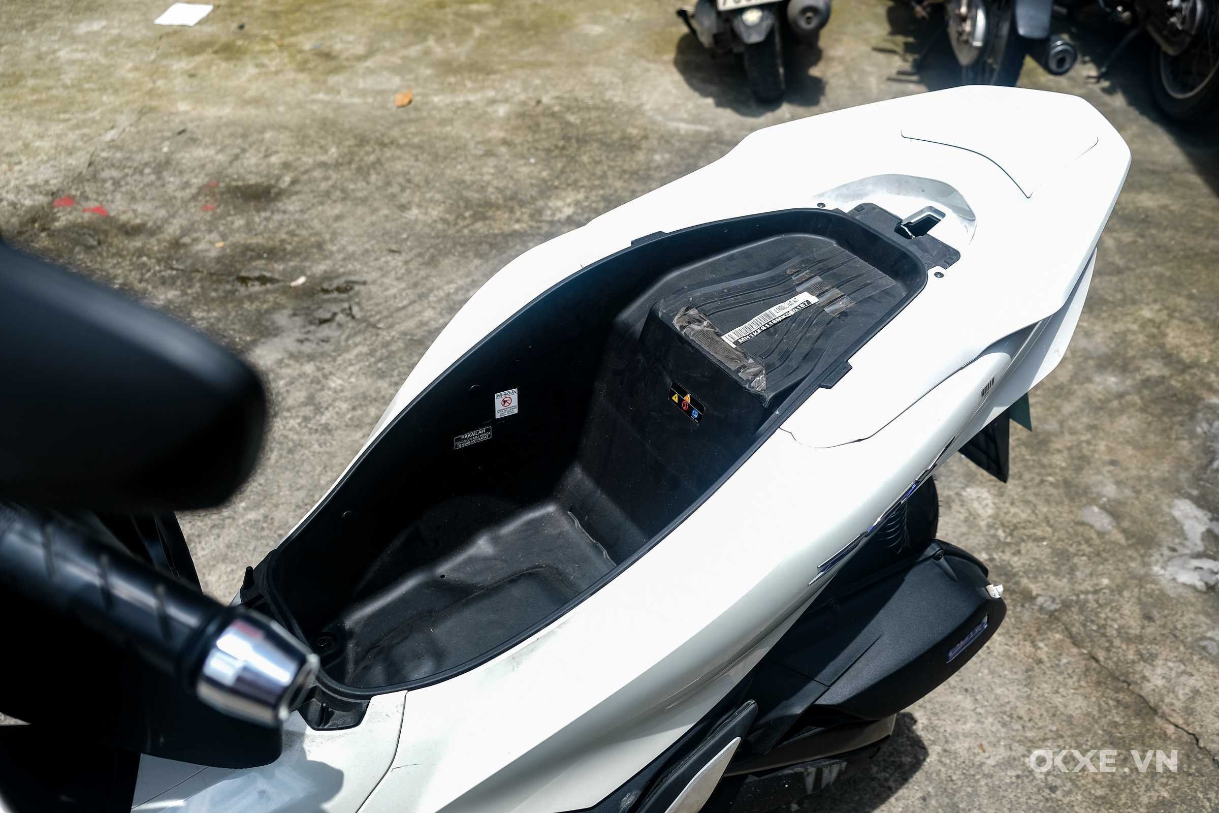 Xe hybrid Honda PCX e HEV giá gần 100 triệu đi 50 km với 1 lít xăng