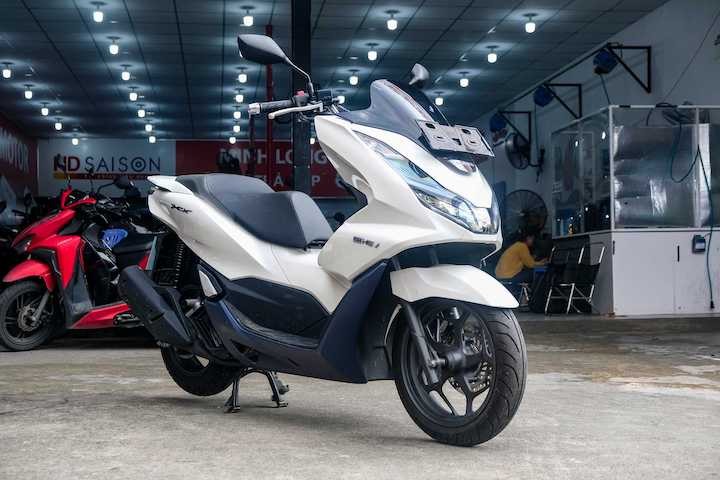 Xe hybrid Honda PCX e HEV giá gần 100 triệu đi 50 km với 1 lít xăng