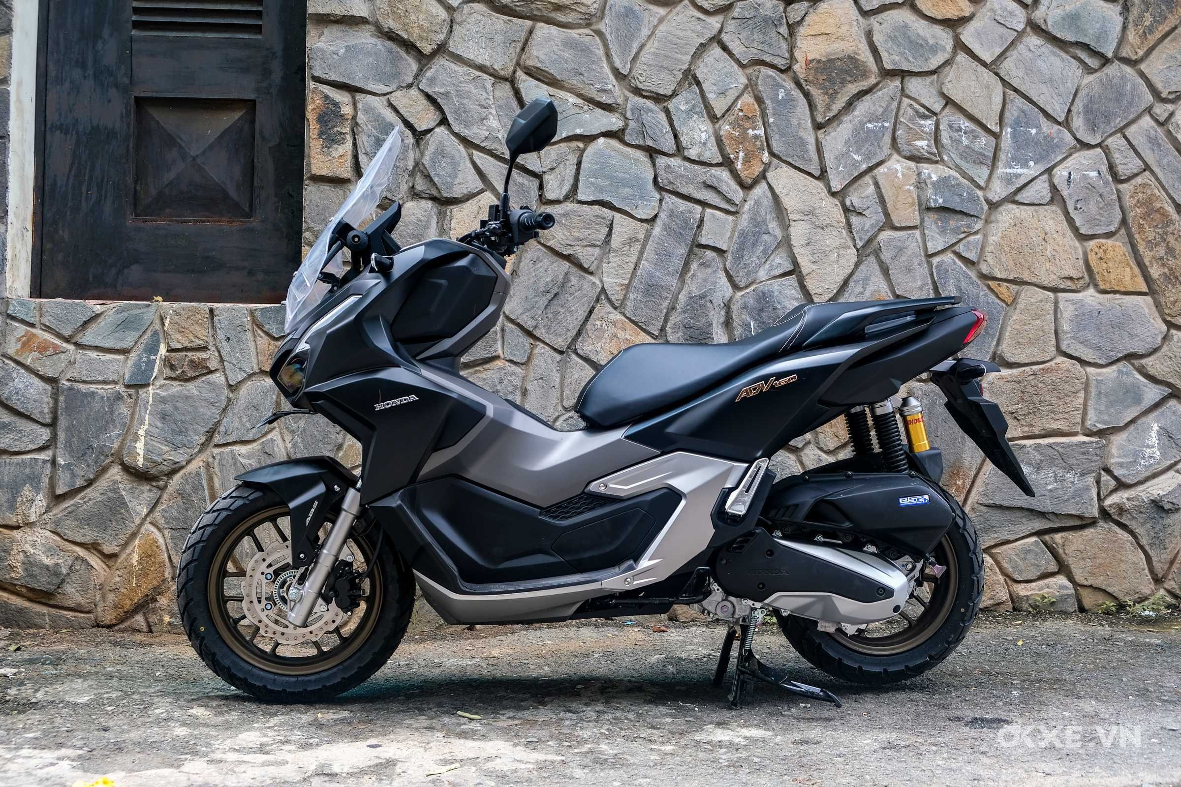 Đánh Giá Honda ADV 160 2023 Mới Nhập Về Việt Nam