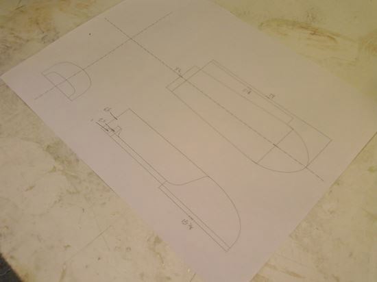 Sau khi đo thông số phần yên trên xe, bạn hãy vẽ phác thảo kiểu yên xe cafe racer bạn muốn thực hiện ra giấy nhé.