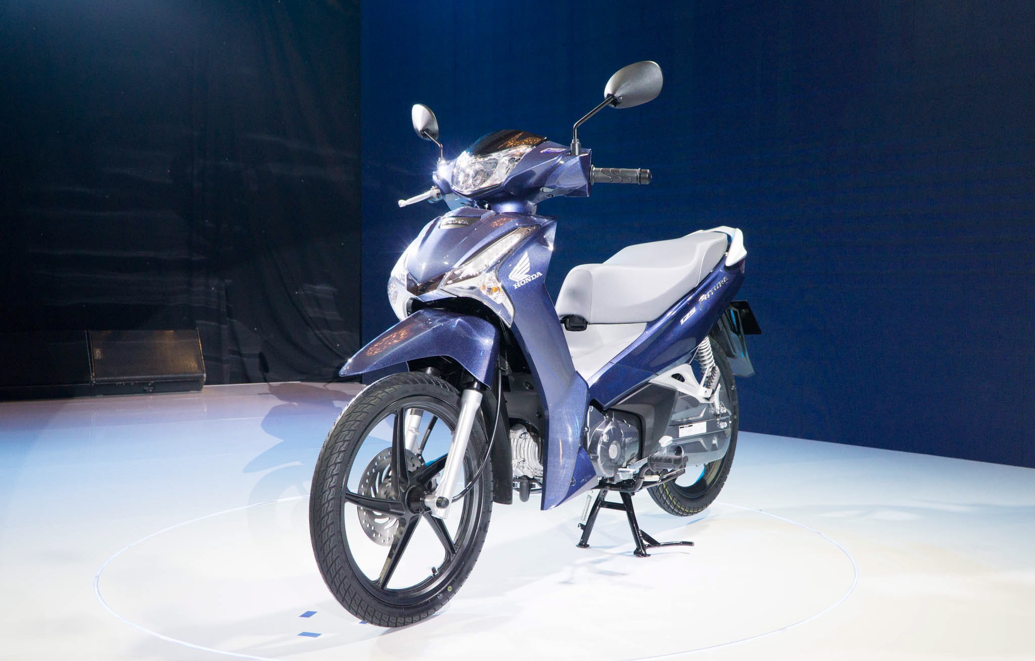 Ngoại hình của Honda Future 2021 có sự tương đồng về mặt thiết kế dòng xe SH