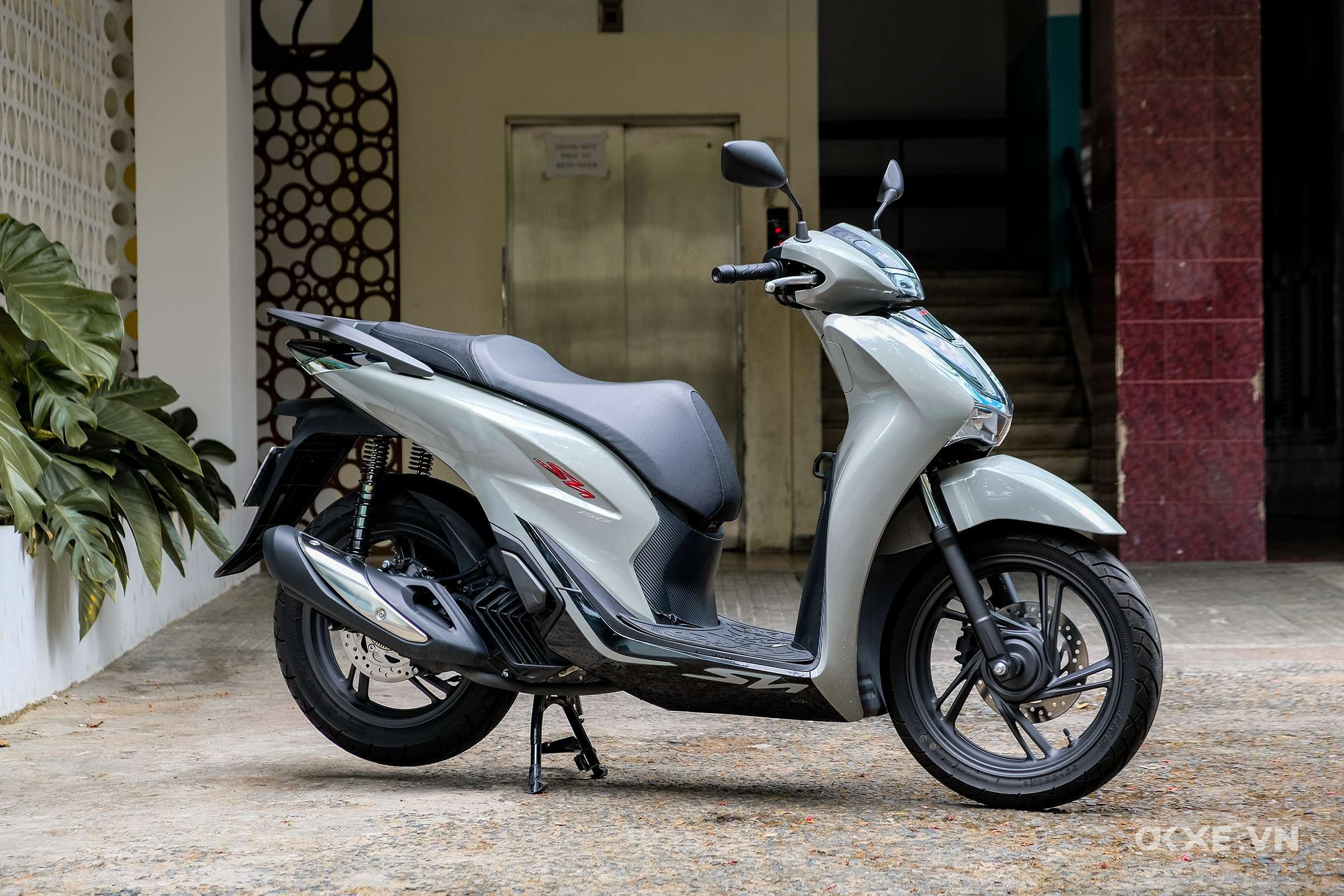 Đánh giá chi tiết Honda SH 2020 Thiết kế đủ mới ấn tượng vận hành  Mô Tô  Việt