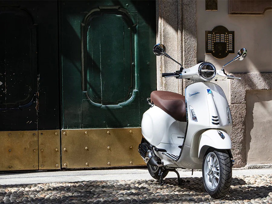 Thiết kế của Primavera với những đường nét mềm mại rất đặc trưng của dòng xe Vespa nhà Piaggio.