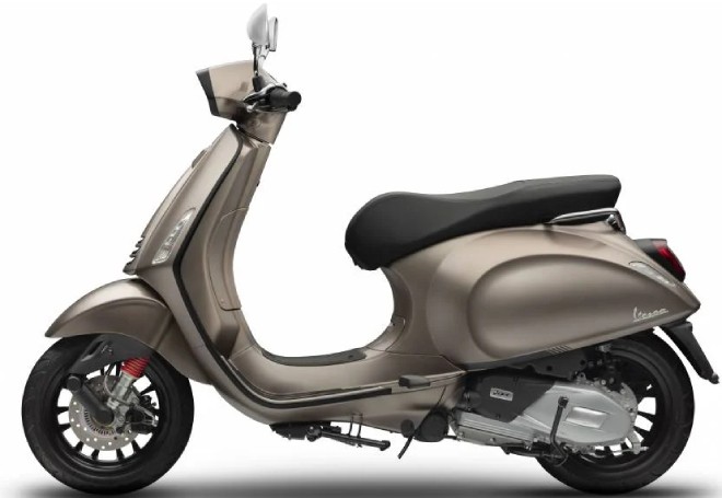 Giá xe Vespa Sprint S 2021 được đánh giá là cạnh tranh với Honda SH hiện nay.