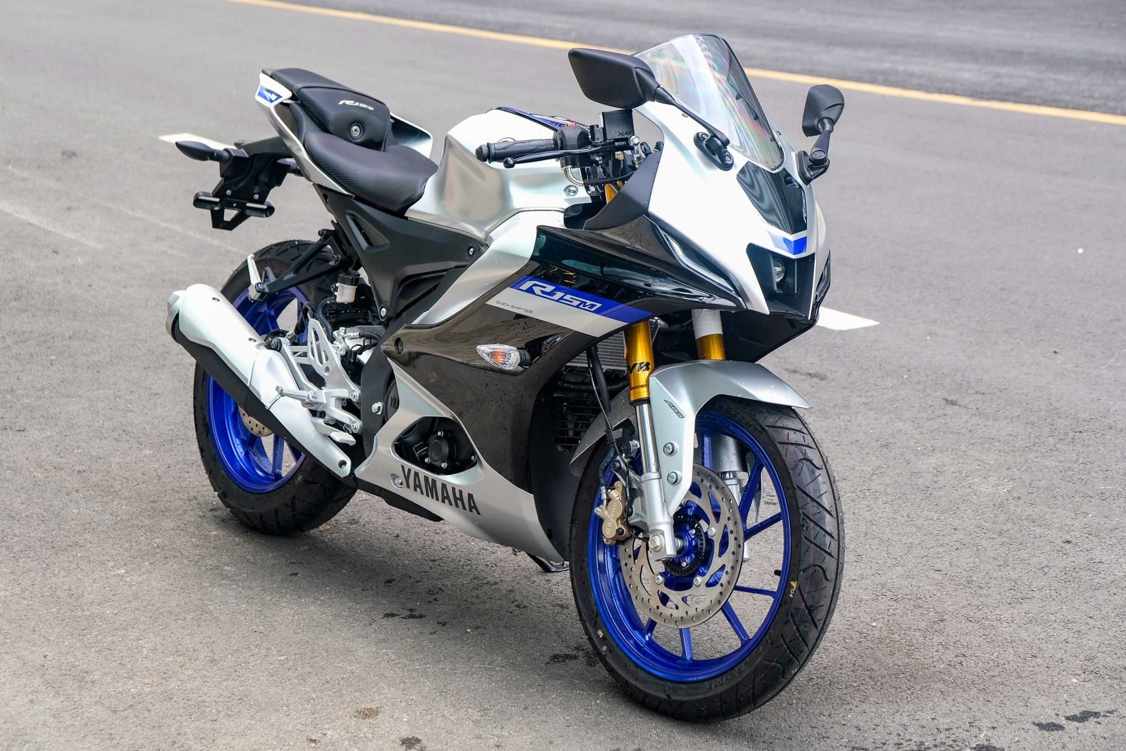 R15 V4 và các mẫu xe mô tô Yamaha 150cc tầm 80 triệu đáng mua