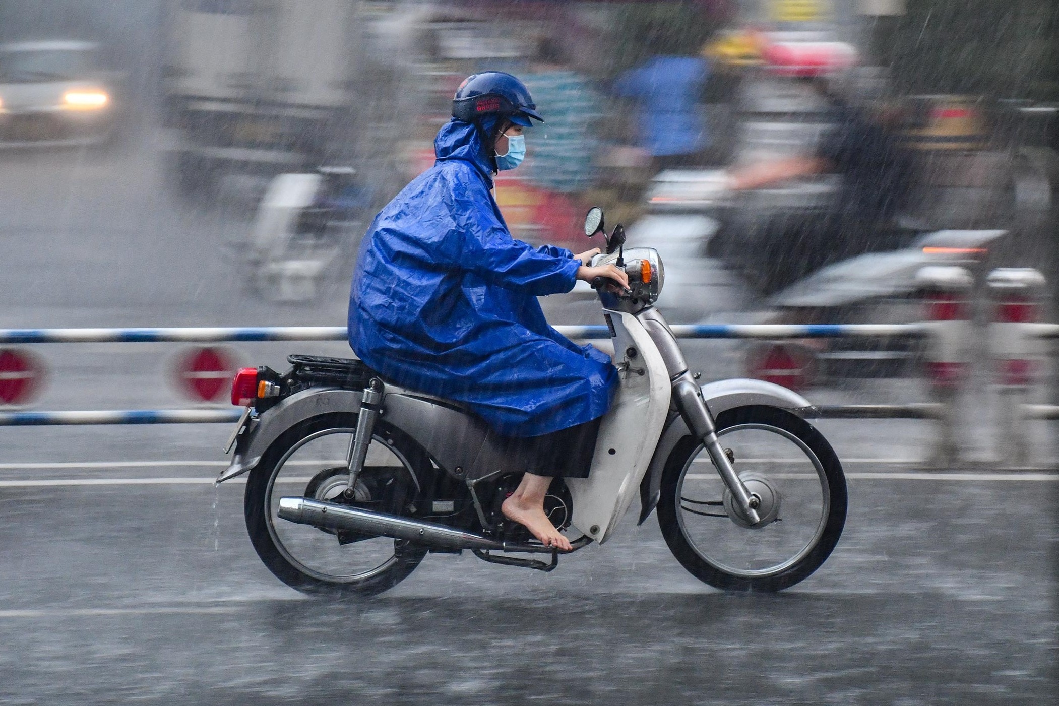8 lưu ý khi chạy xe máy mùa mưa để tránh tai nạn đáng tiếc
