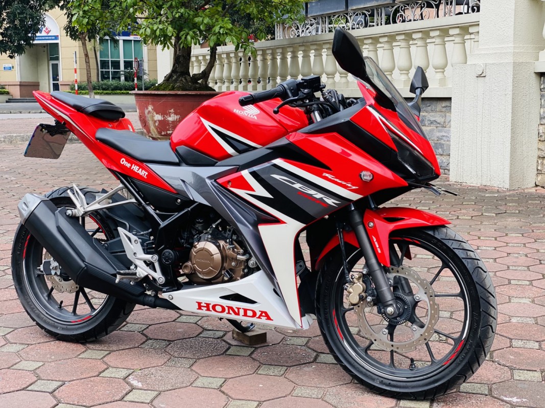 Honda CBR 150 R