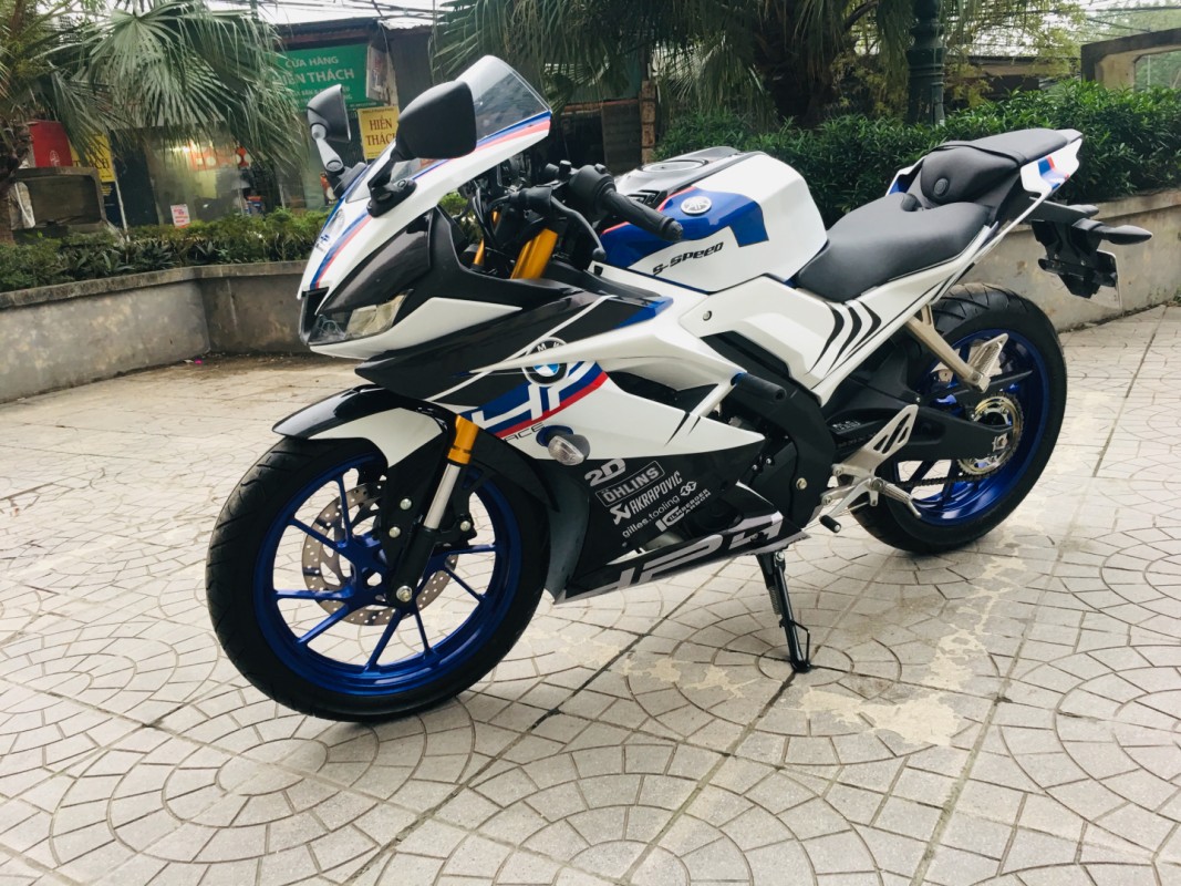 Yamaha R15 v3 1055cc